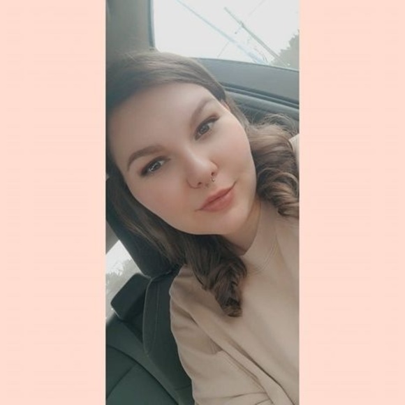 Meet your Posher, Dominique - Picture 1 of 1